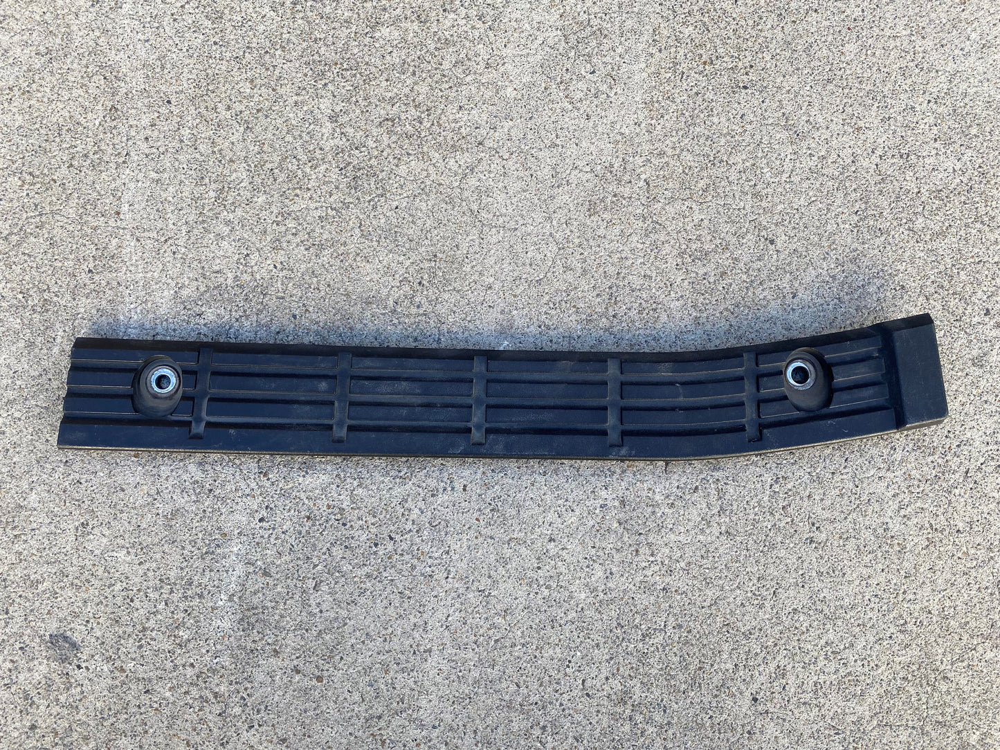 Front Bumper Bar Step L/H Left Hand  –  Second Hand  –  Quon To Suit Nissan UD CD / CG / CW / GW / GK (17-On)