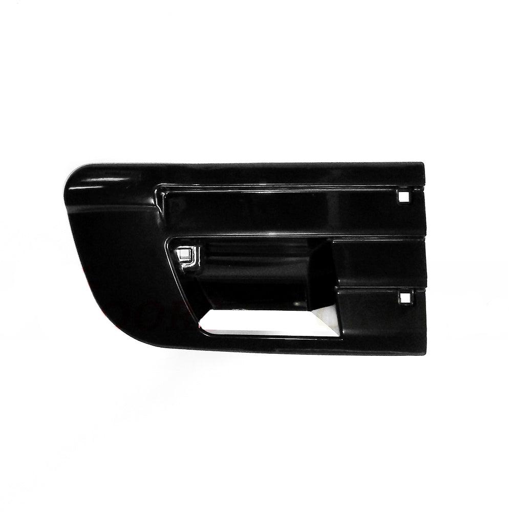 Front Bumper Bar Mould R/H Right Hand  –  Outer  –  To Suit Nissan UD CW (02-04/08)