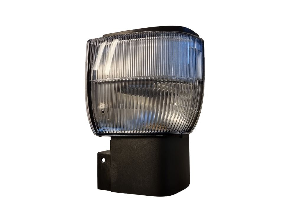 Park Lamp L/H Left Hand  –  To Suit Nissan UD LK / MK / To Suit Nissan UD PK (07/95-11)