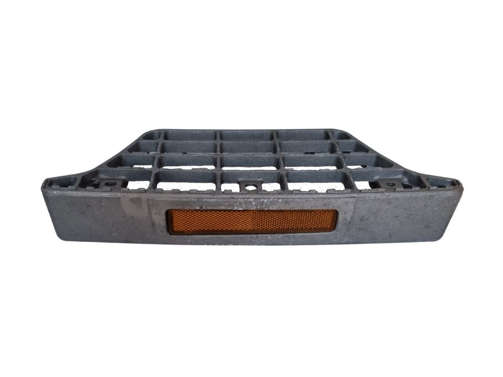 Step Plate With Reflector Insert  –  Single Alloy R/H Right Hand = L/H Left Hand  –  To Suit Hino Ranger Pro (03-17)