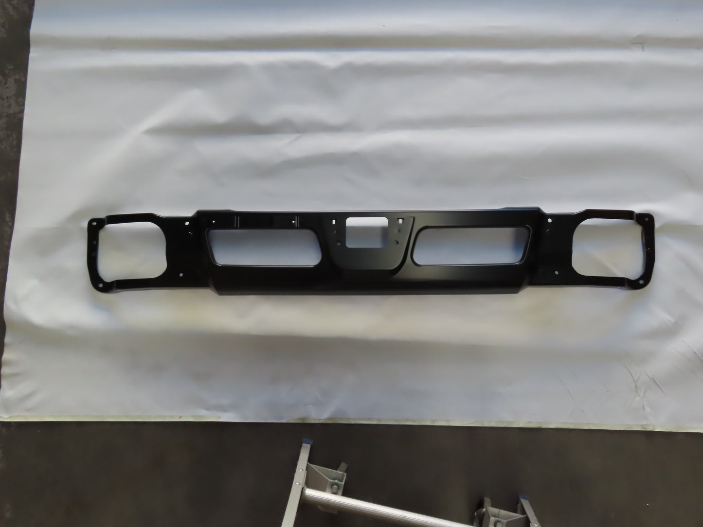 Front Bumper Bar  –  Narrow Cab  –  With Radar & OTo Suit Hino FFSet Number Plate  –  To Suit Mitsubishi Canter FEA (19-On)