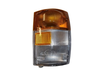 Corner Lamp R/H Right Hand  –  Clear  –  To Suit Isuzu N Series (94-07/05)