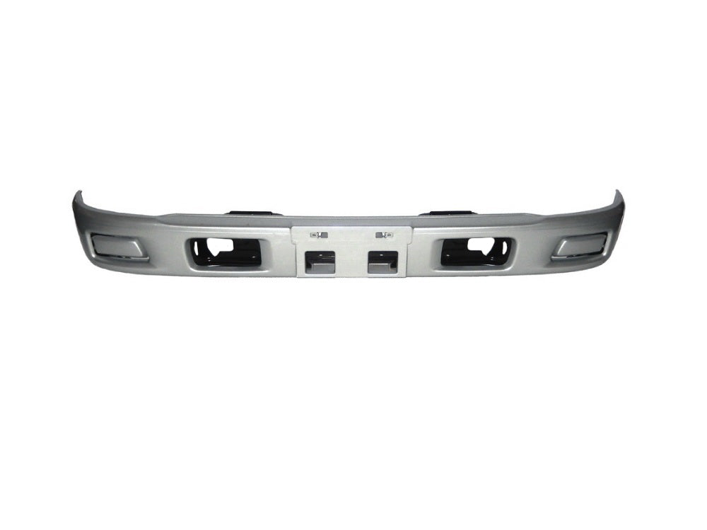 Front Bumper Bar  –  Without Fog Lamp Holes  –  Genuine Pull OTo Suit Hino FF  –  Narrow Cab  –  Second Hand  –  NLR / NLS/ NMR  –  To Suit Isuzu N Series (08-On)