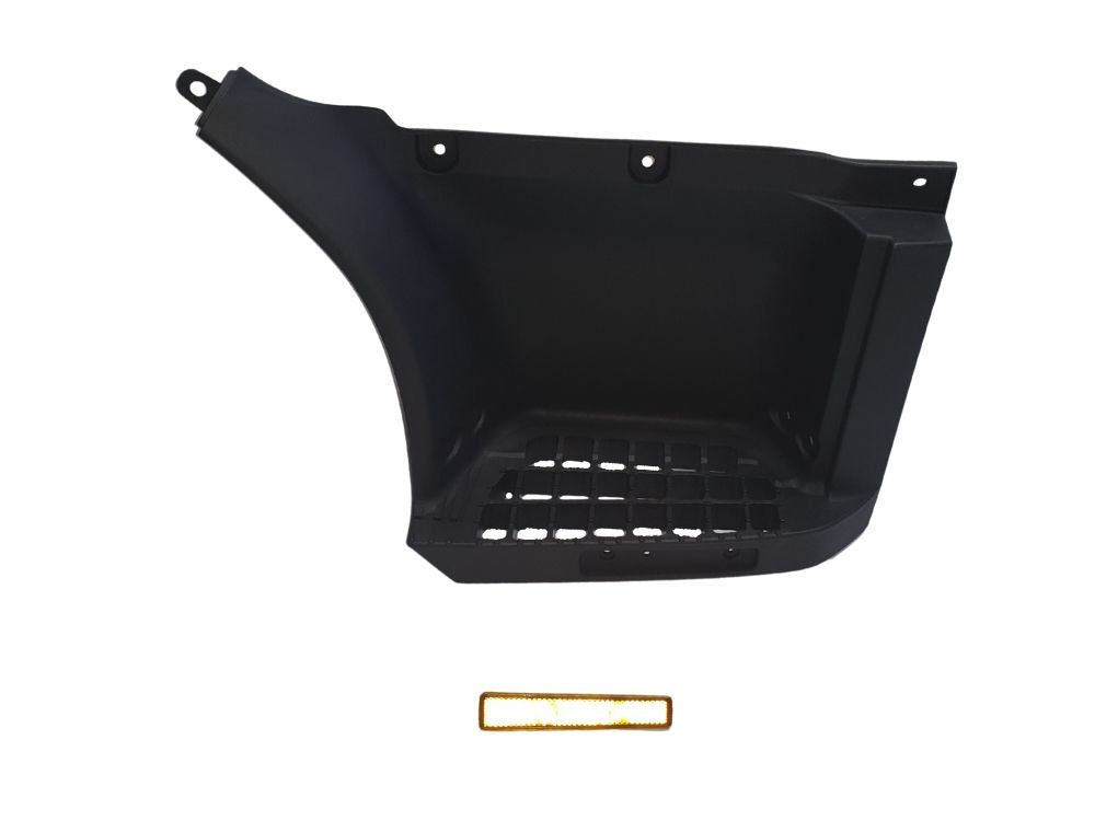 Step R/H Right Hand  –  Narrow Cab  –  Low  –  FR / FS / FT / FSS 4X4  –  To Suit Isuzu F Series (12/07-On)