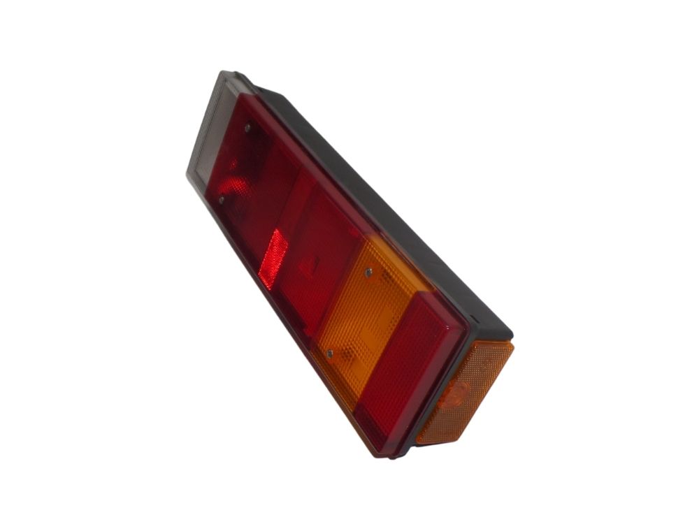 Tail Lamp R/H Right Hand  –  Medium / To Suit Iveco Tector (02-09)