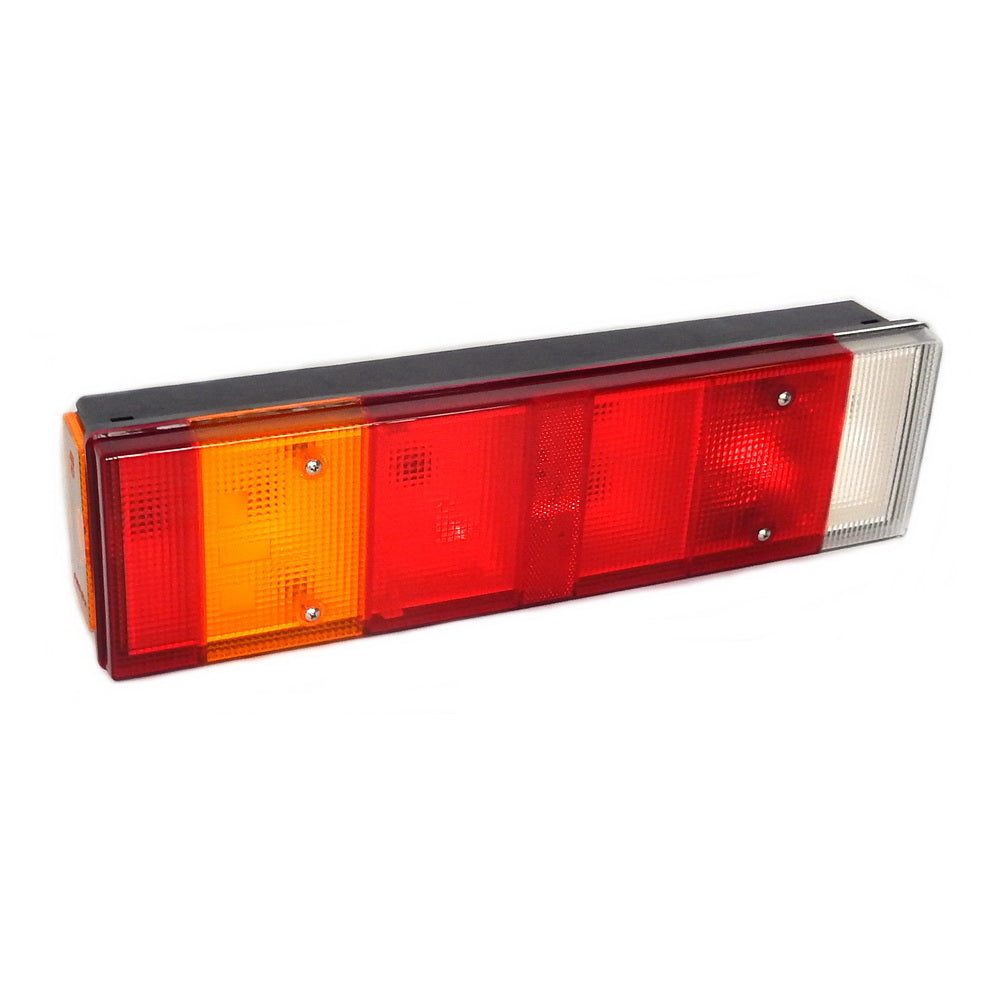 Tail Lamp L/H Left Hand  –  With License Plate Lamp  –  Medium / To Suit Iveco Tector (02-09)