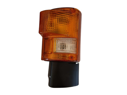 Park/Flasher Lamp R/H Right Hand  –  With Square Plug  –  To Suit Mitsubishi Fighter FK4 / FM5 (86-96)