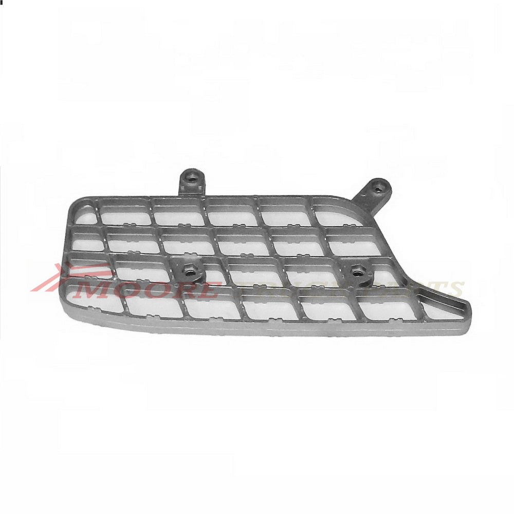 Step Plate R/H Right Hand = L/H Left Hand  –  Lower  –  Alloy  –  To Suit Mitsubishi FS5 / FP5 / FV5 (08-On) (98-11)