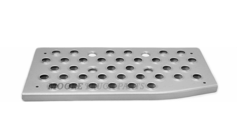 Step Plate R/H Right Hand  –  Lower  –  To Suit Mercedes Actros Mega Space MP2 (02-08)