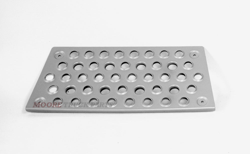 Step Plate R/H Right Hand = L/H Left Hand  –  Upper  –  To Suit Mercedes Atego V1 (98-04)/V2 (04-13)