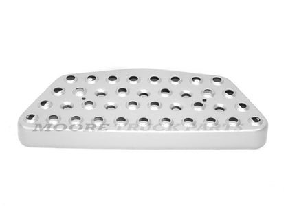 Step Plate R/H Right Hand = L/H Left Hand  –  Lower  –  To Suit MAN TGA M / L / LX / XL / XXL (00-09)