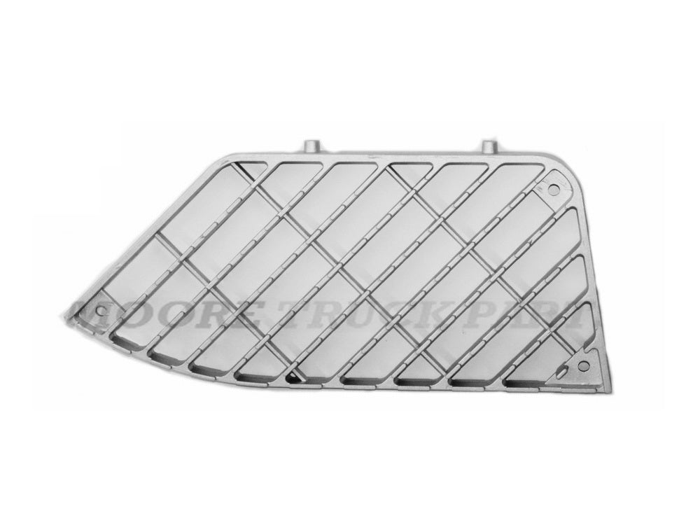 Step Plate R/H Right Hand = L/H Left Hand  –  Lower  –  Alloy  –  To Suit Renault Premium / Mack Quantum (99-06)