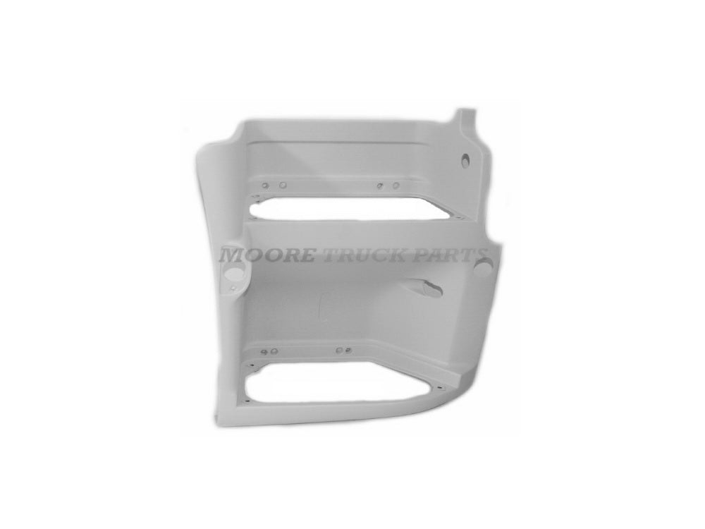 Step Panel R/H Right Hand  –  Lower  –  White  –  To Suit Renault Premium / Mack Quantum (99-06)