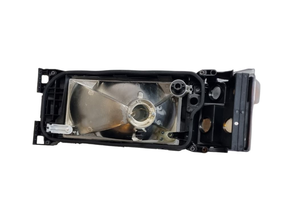 HeadLamp Head Light R/H Right Hand  –  Rectangle  –  With Flasher  –  To Suit Scania P / R Series (97-04)