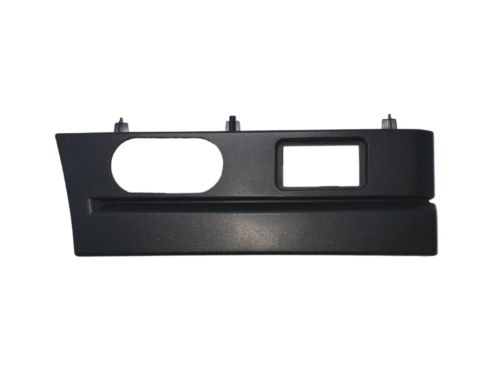 Step Panel Garnish R/H Right Hand  –  With Hole  –  Middle  –  Flat Flasher Type  –  To Suit Scania G / R Series (05-10)