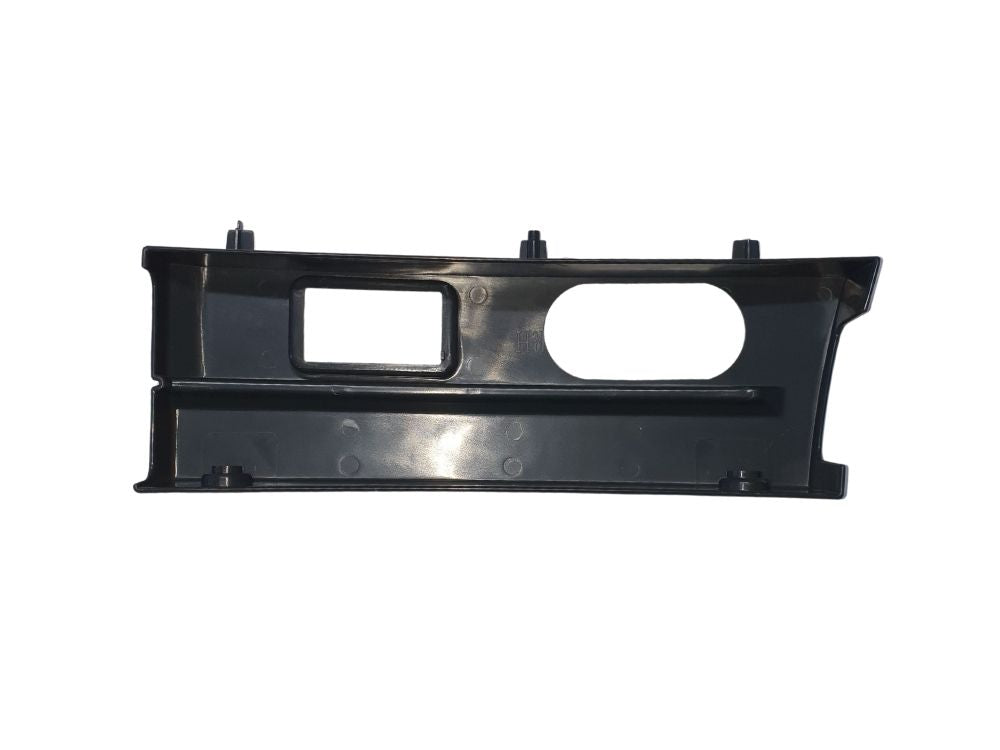 Step Panel Garnish R/H Right Hand  –  With Hole  –  Middle  –  Flat Flasher Type  –  To Suit Scania G / R Series (05-10)