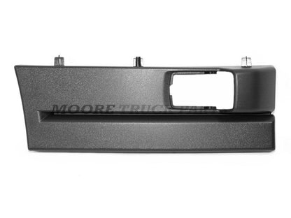 Step Panel Garnish R/H Right Hand  –  Middle  –  Bubble Flasher Type  –  To Suit Scania G / R Series (05-10)