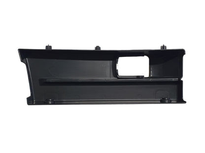 Step Panel Garnish L/H Left Hand  –  Middle  –  Bubble Flasher Type  –  To Suit Scania G / R Series (05-10)