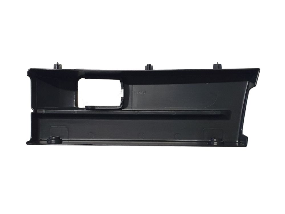 Step Panel Garnish R/H Right Hand  –  Middle  –  Bubble Flasher To Suit Scania P Series (05-12)