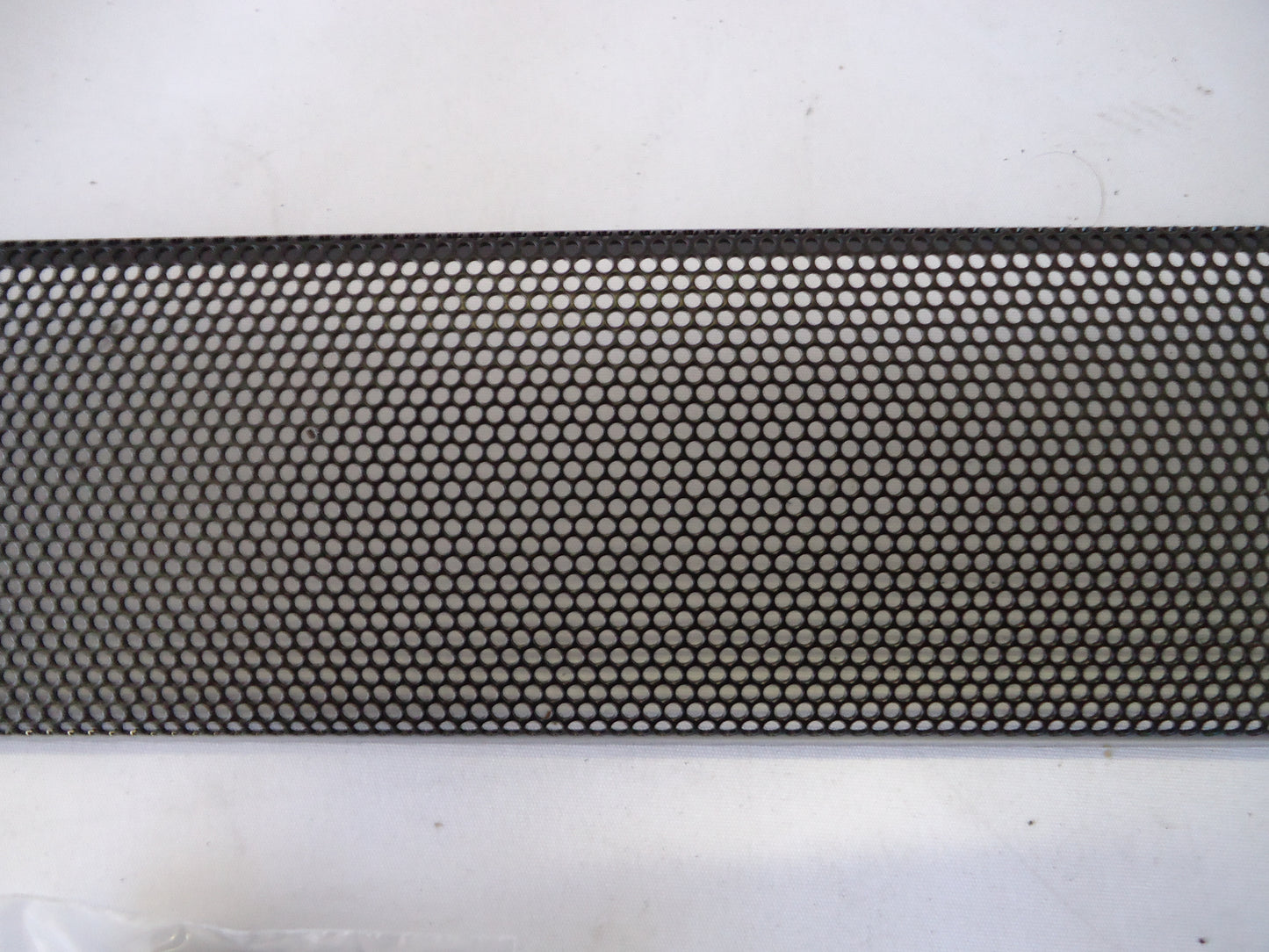 Front Centre Grille Mesh  –  Suits Low& Medium Cab To Suit Scania P Series (05-12)