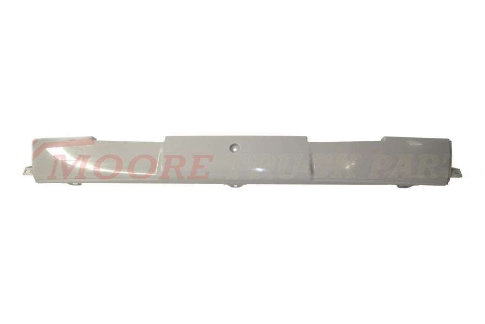 Front Bumper Bar  –  Centre  –  Light Grey  –  Smooth Plastic  –  To Suit Volvo FH (02-07)