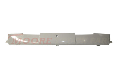 Front Bumper Bar  –  Centre  –  Light Grey  –  Smooth Plastic  –  To Suit Volvo FH (02-07)