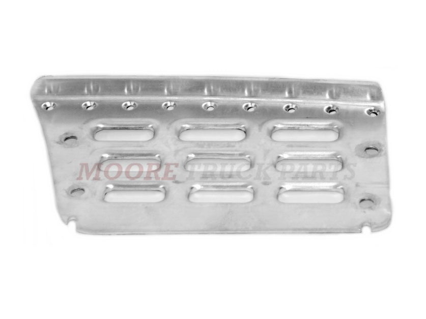 Step Plate R/H Right Hand  –  Lower  –  To Suit Volvo FH / To Suit Volvo FM (02-07)