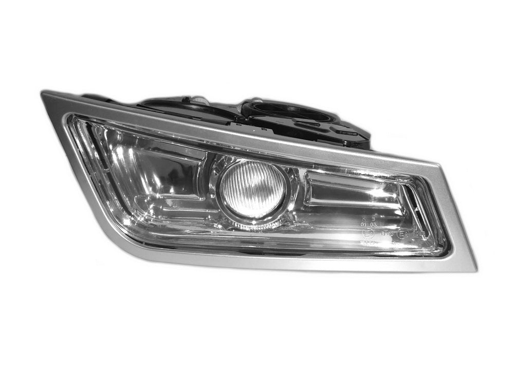 Fog Lamp R/H Right Hand  –  Single Globe  –  Silver Rim  –  FH / To Suit Volvo FM (08-13)